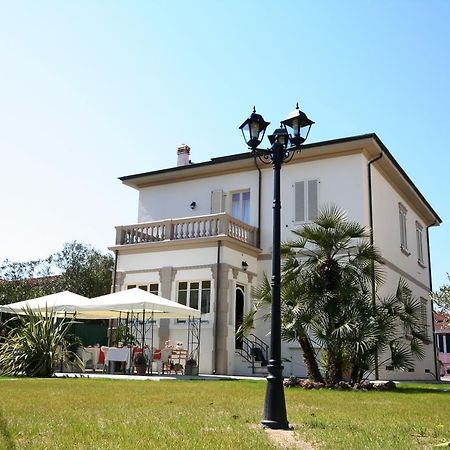 Affittacamere Torre Dell'Arte Torre del Lago Puccini Exteriér fotografie
